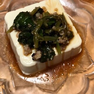 ほうれん草のキヌア和えのせ冷奴